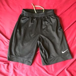Black nike shorts ( lime strings ) 😎🤮